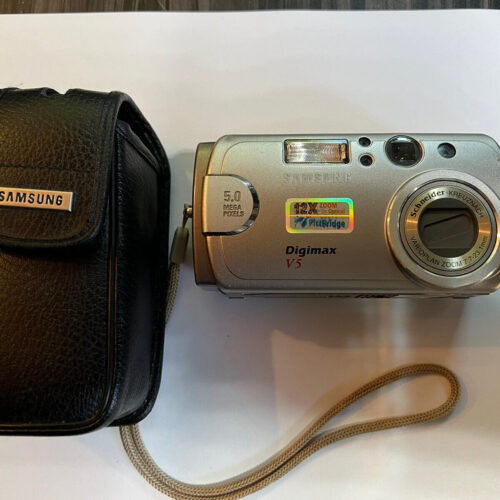 Samsung Digimax V5 5.0MP Digital Camera – Silver